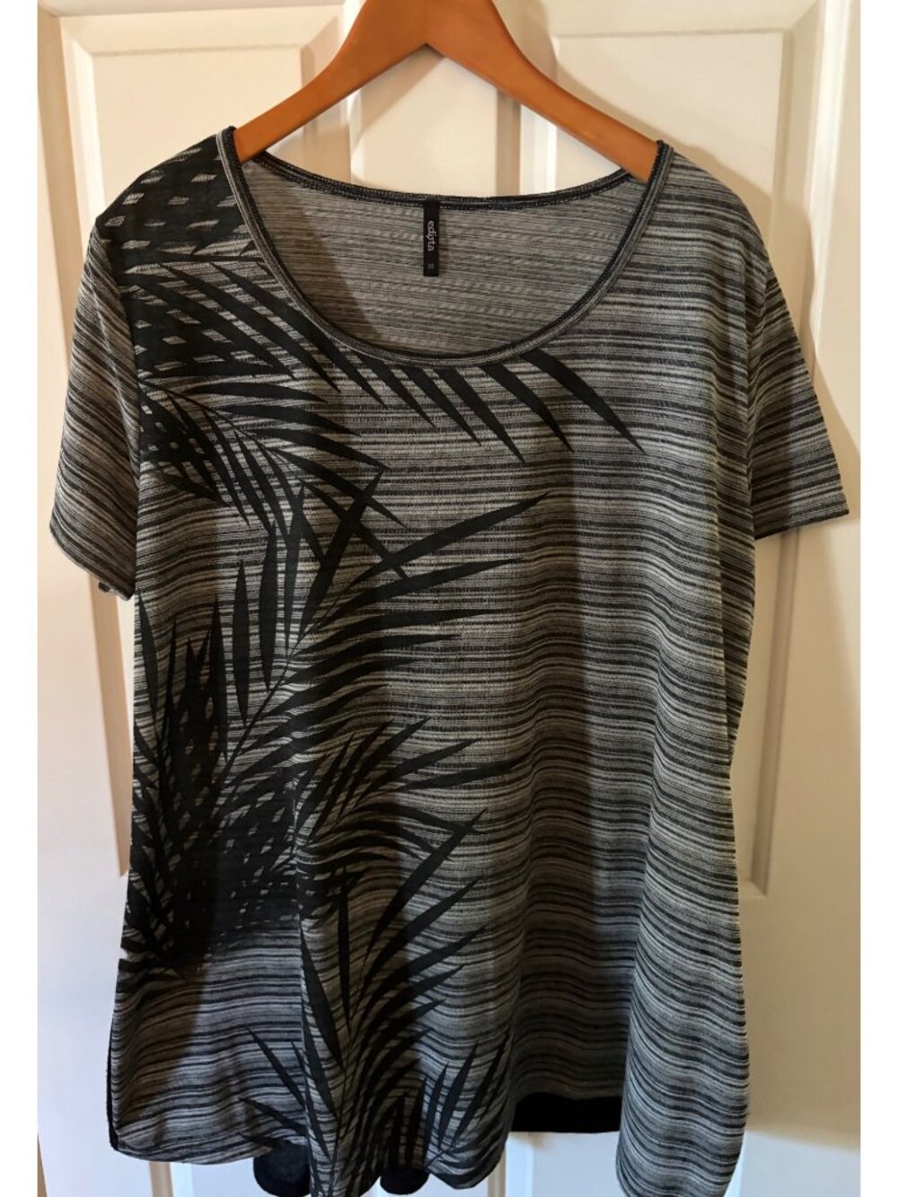 Women's Edista 3X Short Sleeve Tunic Style Top Tropical Palm Leaf Blouse